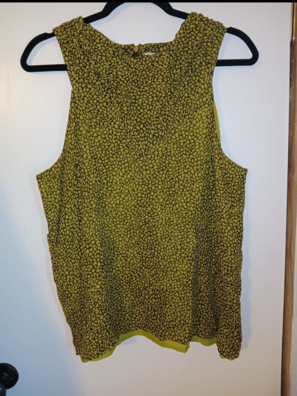 Michael Kors Olive Green Animal Print Sleeveless Top Blouse - Size 16